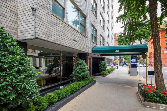 Foto del edificio - 40-42 E 84th St