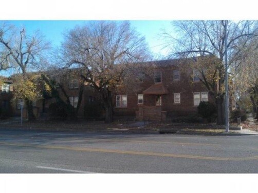 Primary Photo - 2503 E Douglas Ave
