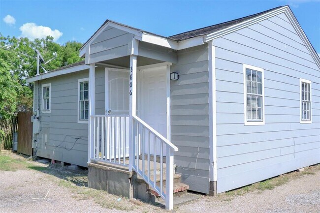 Building Photo - 3804 Lelia St