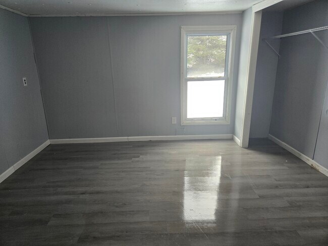 Foto del edificio - 435 Parsons Rd