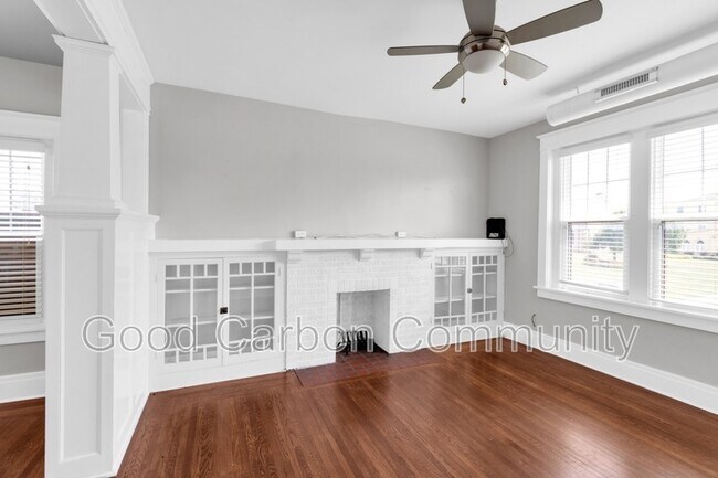 Foto del edificio - 1378 Hertel Ave