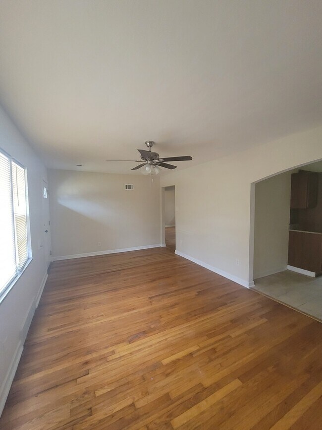 Building Photo - 8430 Falmouth Dr