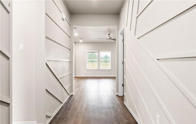 Building Photo - Beautiful Like New Home in Copperas Cove w...
