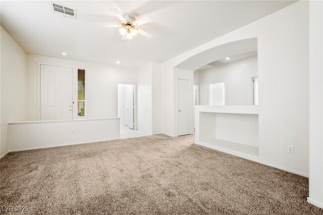 Building Photo - 413 Magnolia Arbor St