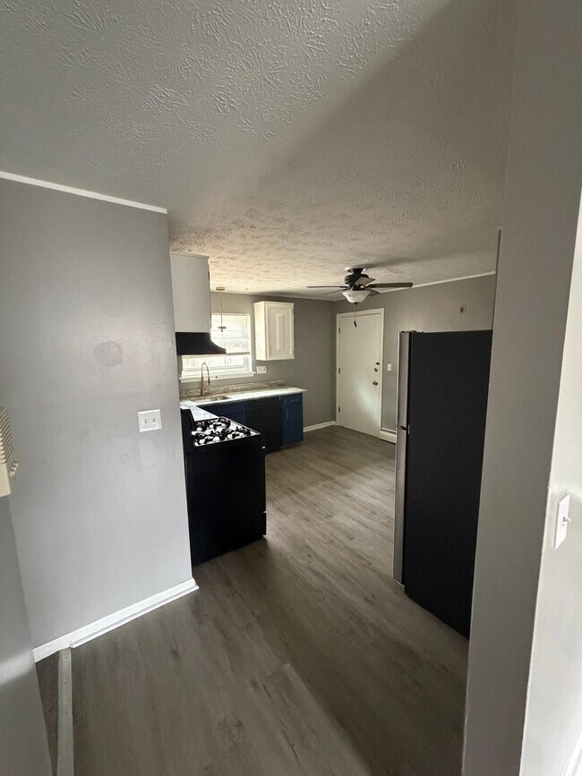 Foto del edificio - 1081 Blue Hills Ave