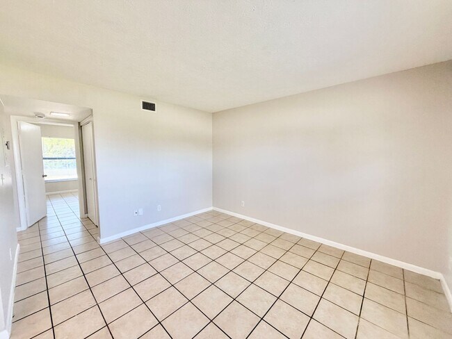 Building Photo - 3047 Tropicana Blvd