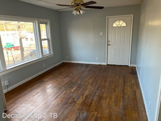 Foto del edificio - 3 br, 2 bath House - 7230 Oporto Madrid Bl...