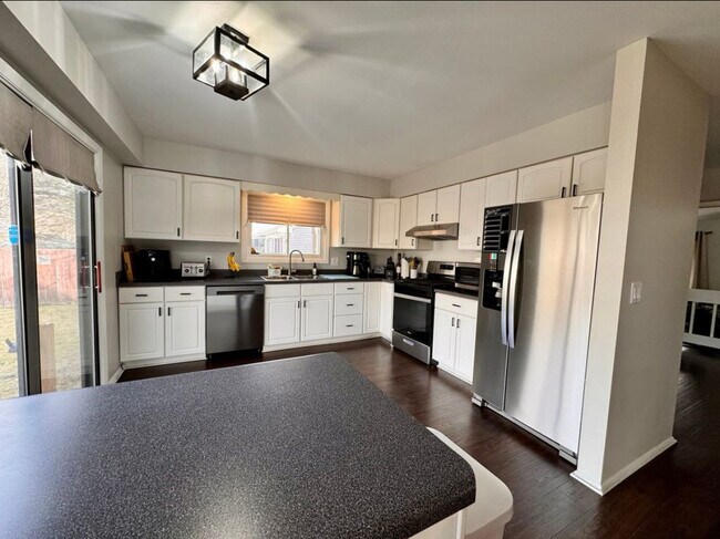 Foto del edificio - 824 Woodmar Dr