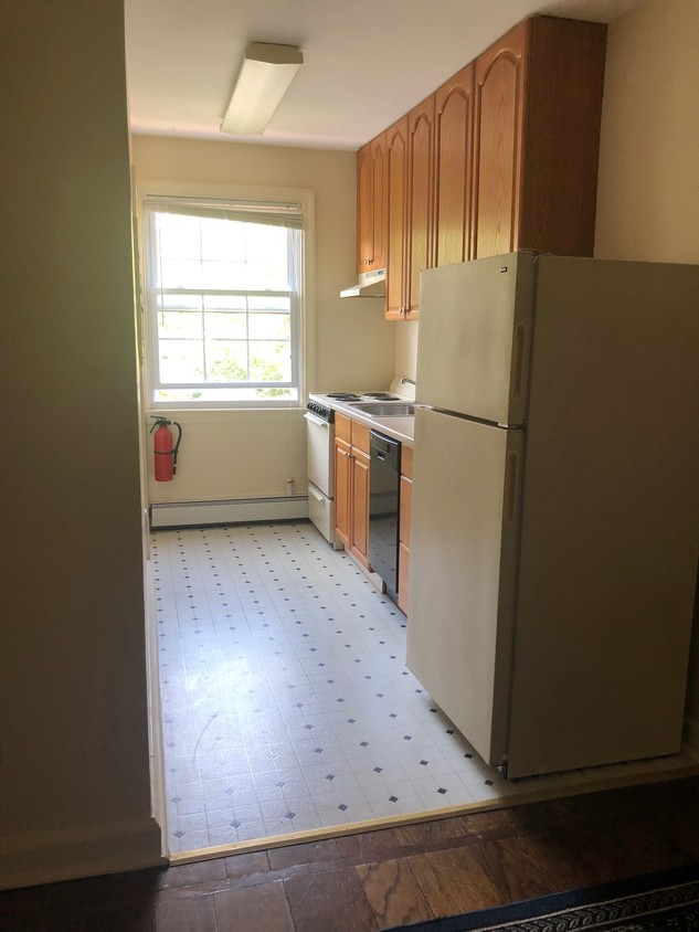 Primary Photo - 513 Conway Ave