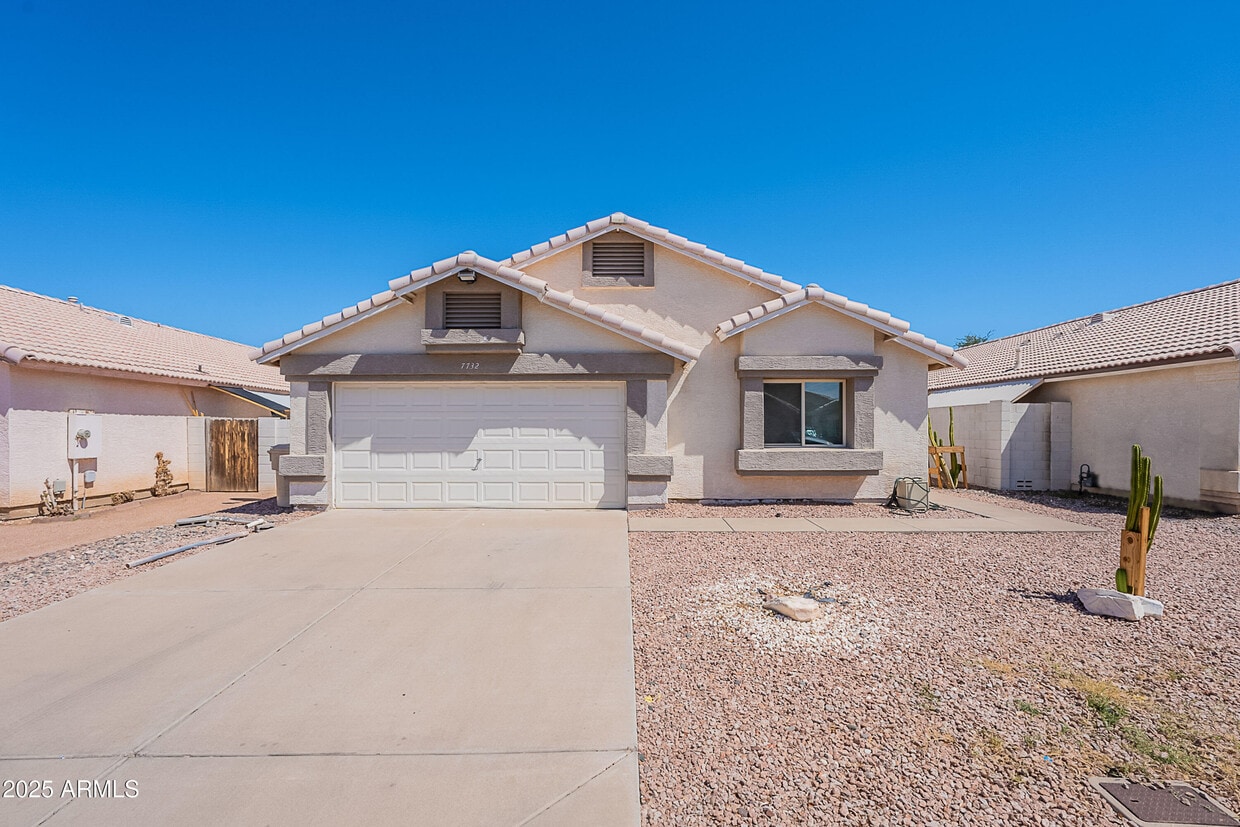 Primary Photo - 7732 W Rancho Dr