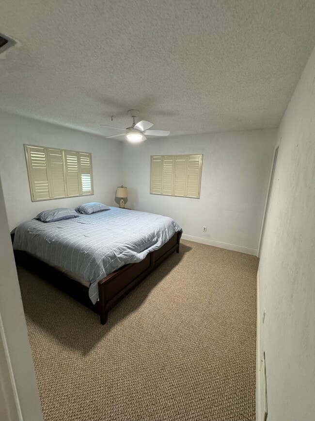 Building Photo - 229 Benjamin Dr