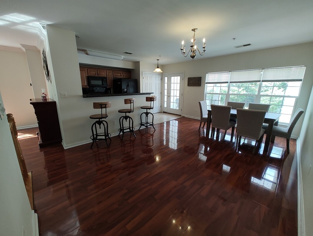 Foto principal - 2147 Hideaway Ct