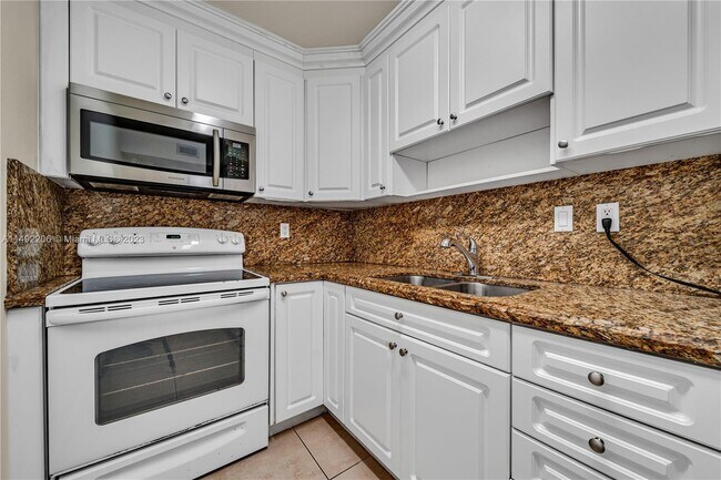 Foto del edificio - 4801 NW 7th St