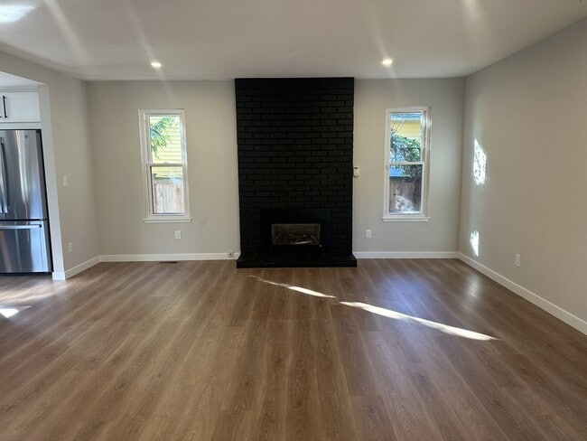 Foto del edificio - 10807 NE 143rd St