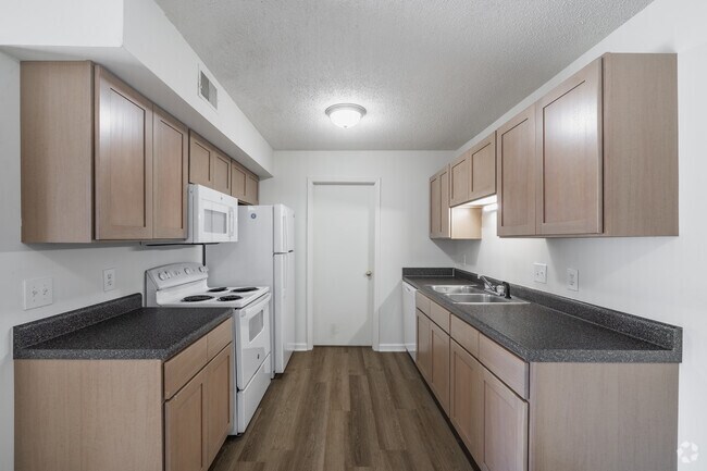 2 habitaciones, 2 baños - 1000 pies cuadrados - Cocina - Deerfield Run Apartments