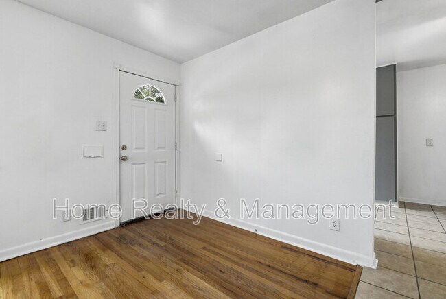 Foto del edificio - 10712 Loren Ln