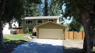 Building Photo - 20723 14th Dr SE