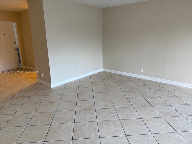 Foto del edificio - 2420 SE 17th St