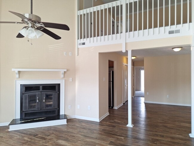 Building Photo - 38 Parkway Dr