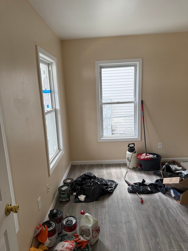 Building Photo - 49 Sedgewick St