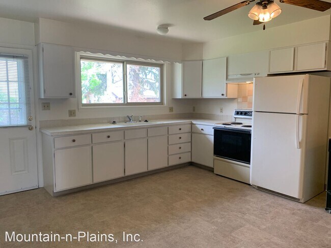 Building Photo - 2 br, 1 bath House - 1020 McHugh