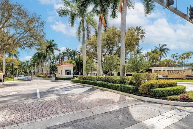 Building Photo - 2309 Tuscany Way