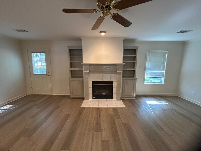 Foto del edificio - 101 Nemours Ct