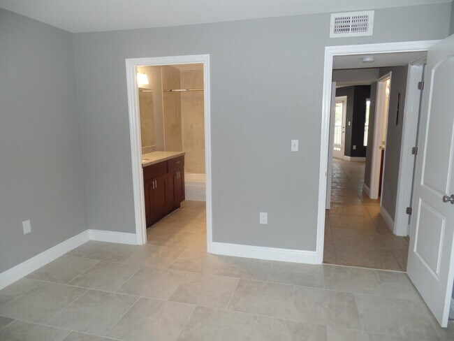 Foto del edificio - 2341 NW 33rd St