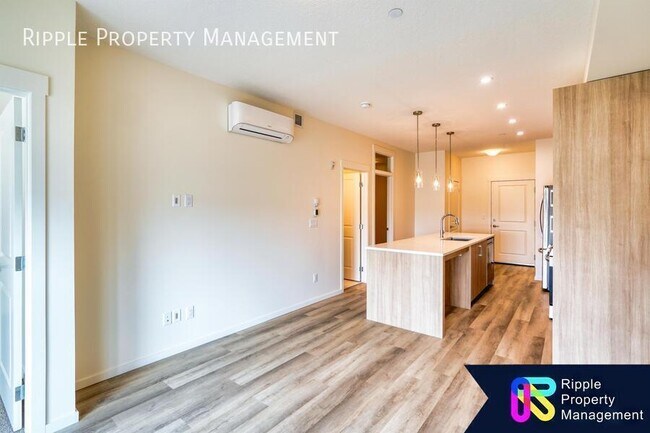 Photo du bâtiment - Modern 2 Beds, 2 Baths Apartment/Condo | 2 Pets Allowed. 20lbs Max