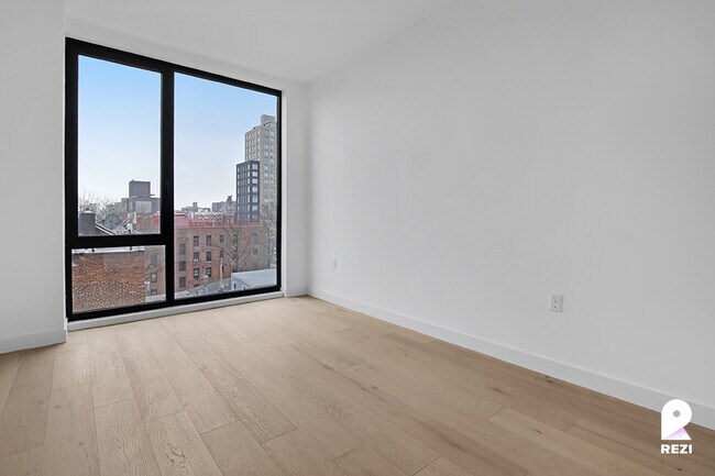 Building Photo - 148-37 88th Ave