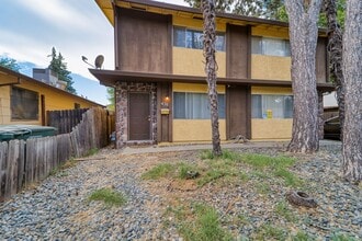 Building Photo - 436-438 Robinson Ave