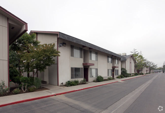 Foto del edificio - Cedar Gardens Apartments