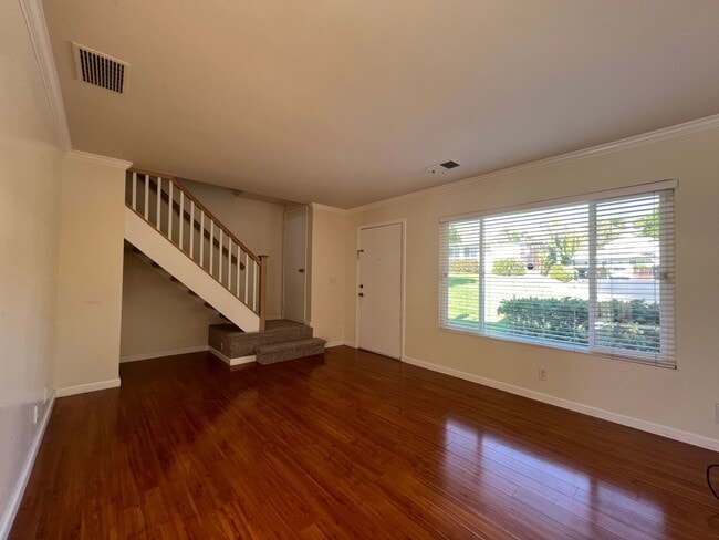 Building Photo - Bright Updated 2 Bedroom 1.5 Bath North San Jose Condo