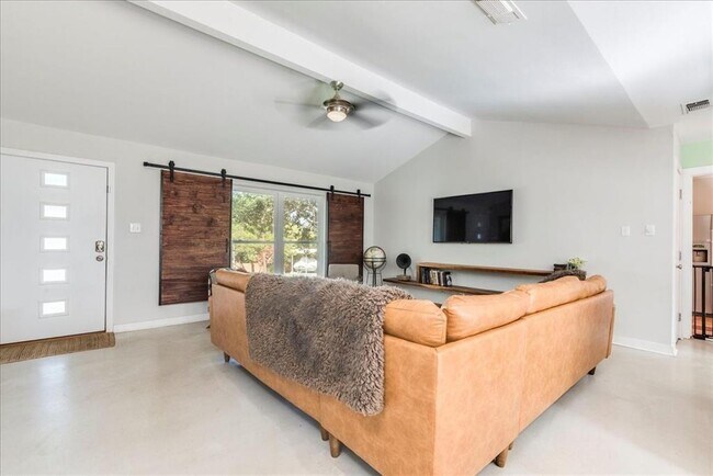 Foto del edificio - 2209 Bahama Rd