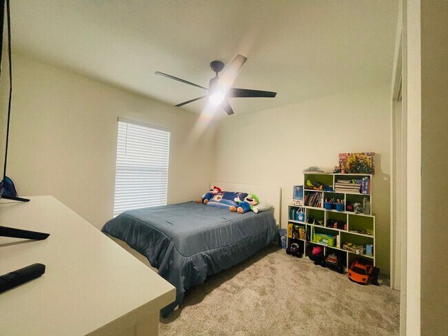 Foto del edificio - 3166 Sweet Acrs Pl