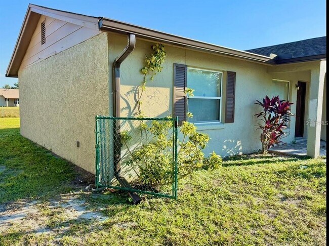 Foto del edificio - 133 Alderwood Dr