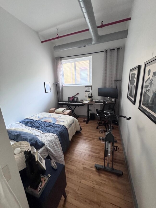 Foto del edificio - 1114 W Belmont Ave