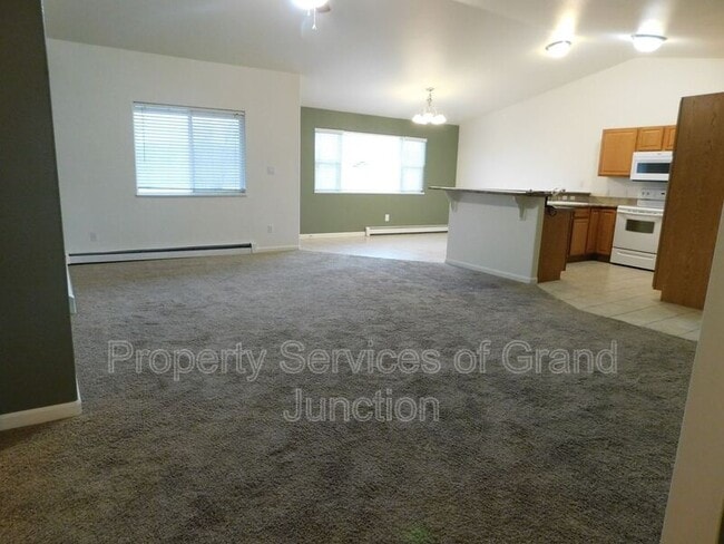 Photo - 3016 Oakwood Drive House