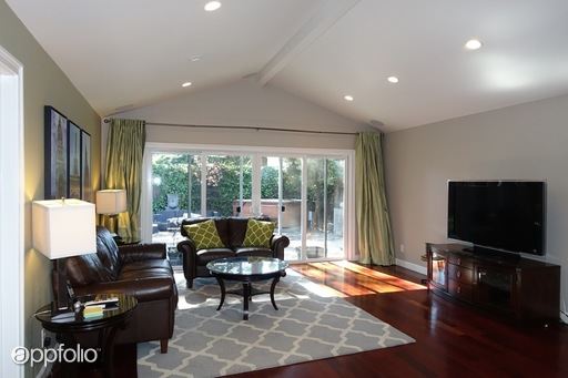 Building Photo - 260 Chateau Dr