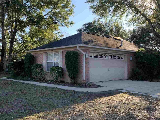 Building Photo - 1001 Jamie Dr