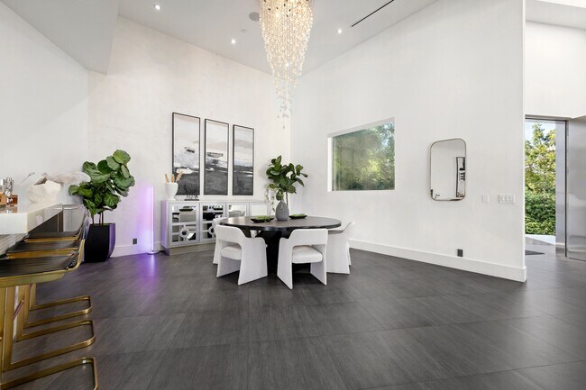 Foto del edificio - 2666 Hutton Dr