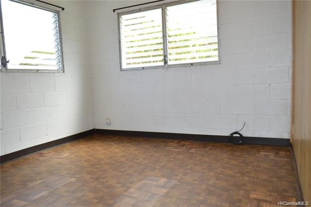 Foto del edificio - 98-145-145 Kalike Pl