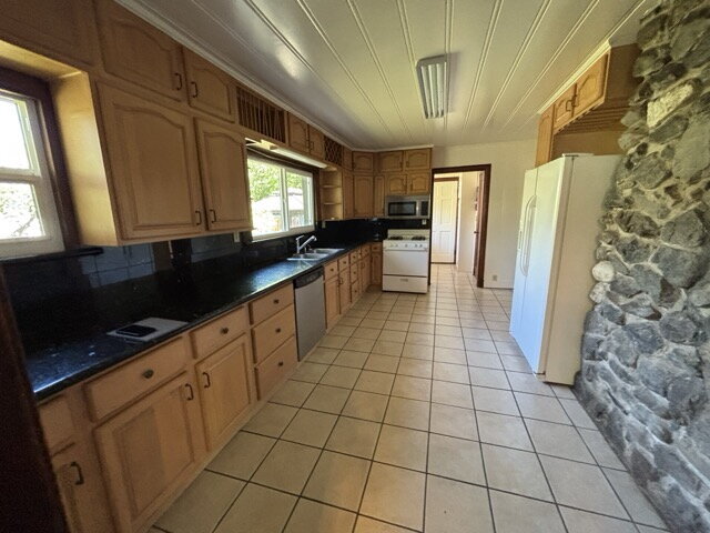 Building Photo - Unique 3-bedroom home plus bonus room & lo...