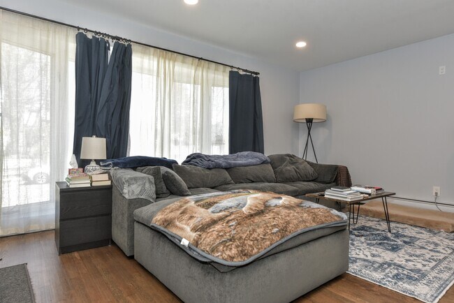 Vista de estar 2 - 200 Prospect Ave