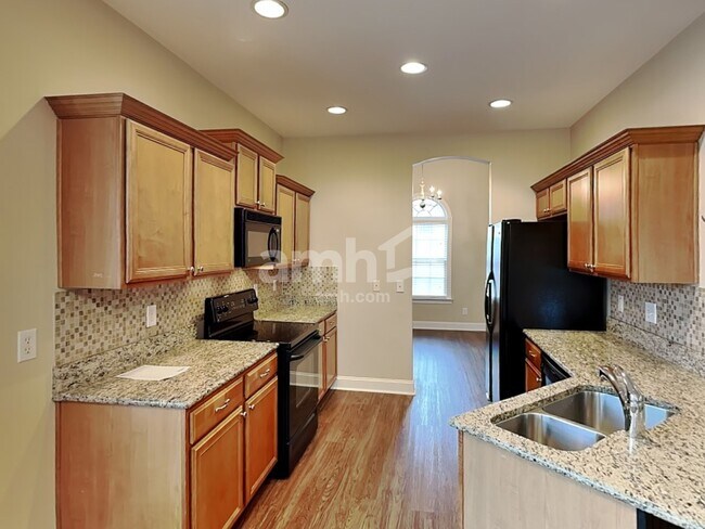 Foto del edificio - 4013 Lilac Ln
