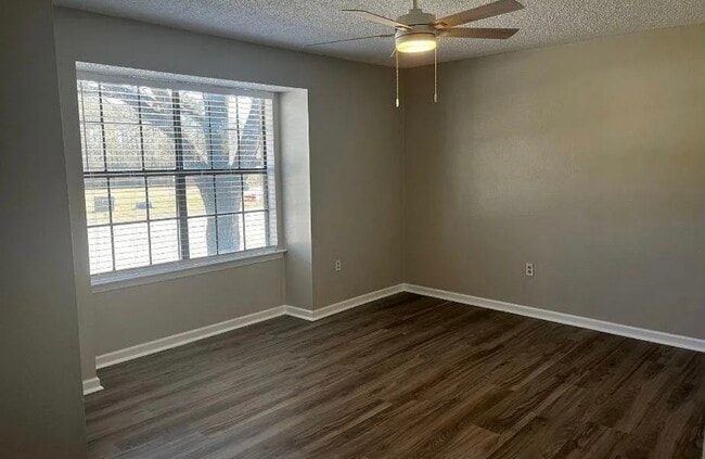 Foto del edificio - 3482 King Bradford Dr