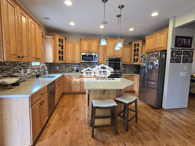 Building Photo - 15420 Plumstone Dr