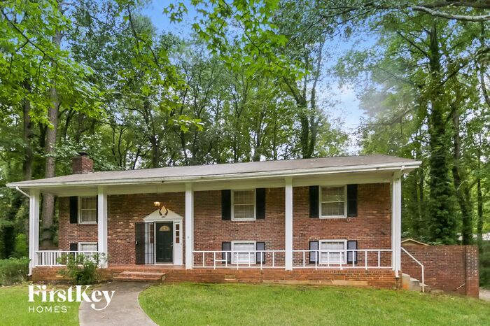Primary Photo - 3917 Leisure Woods Dr