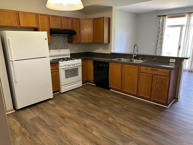Foto del edificio - 2240 Flagstone Ln