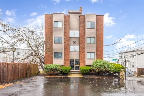 Foto principal - 11-13 Cox Ct